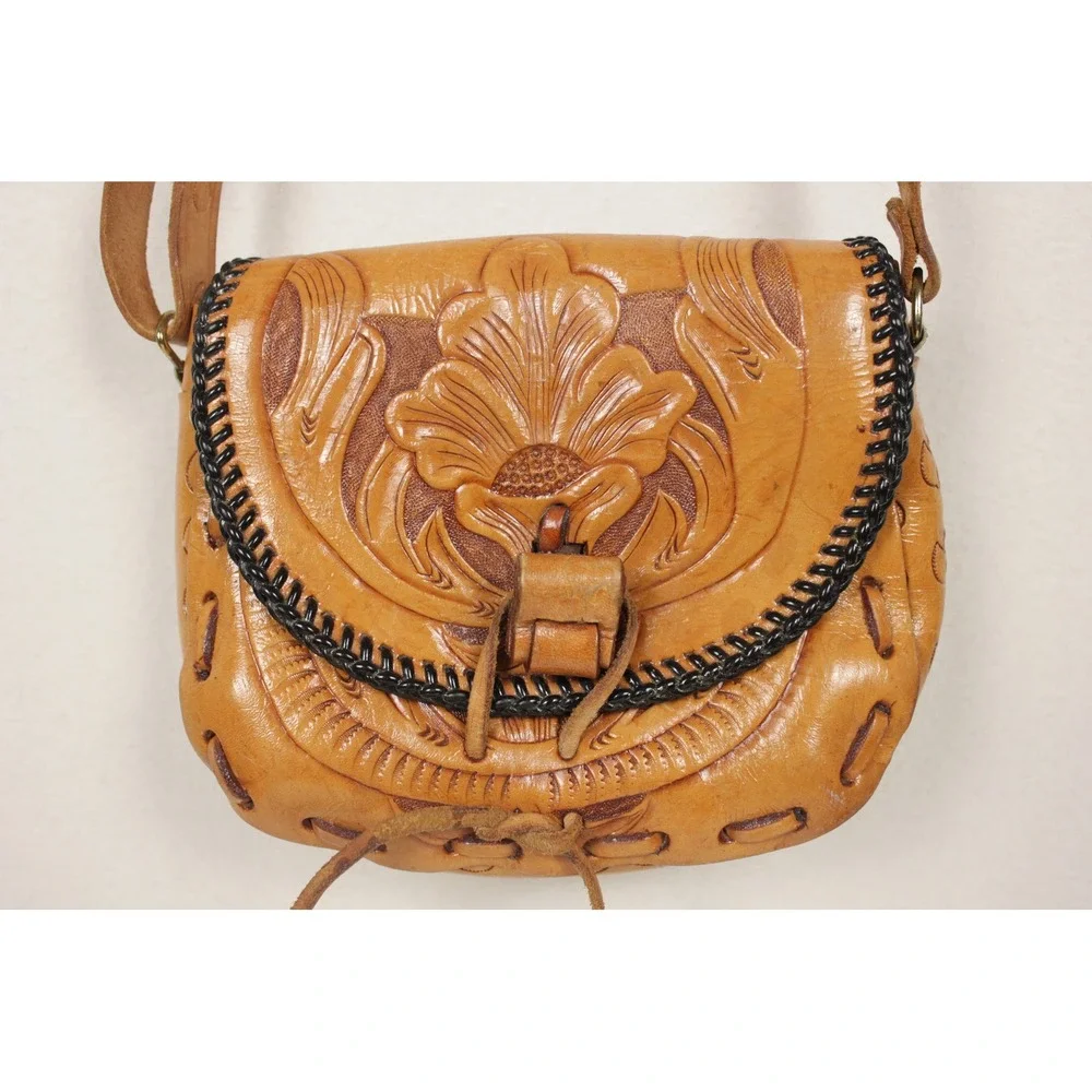 Vintage Tooled Leather Crossbody Bag Floral Western Boho Saddle Tan Purse